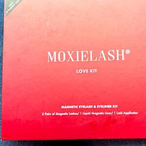 Moxie Lash MAGNETIC EYELASH AND EYELINER KIT BEAND NEW…… SEALED….. NEVER OPENED